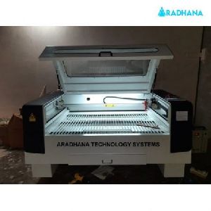 plastic laser cutting machine