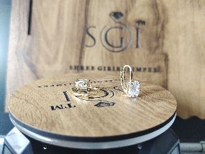 14k yellow gold Ear Ring with Radiant shape White Moissanite Diamond D VVS1