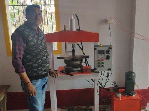 Semi automatic Hydraulic Pattal Making Machine