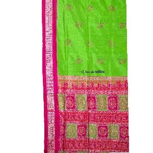 Pink Flower on Parrot Green Bomkai Sambalpuri Ikat Odisha Handloom Silk Saree