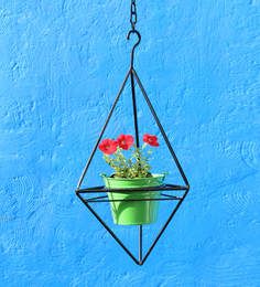 IRON HANGING TRIANGLE STAND PLANTER