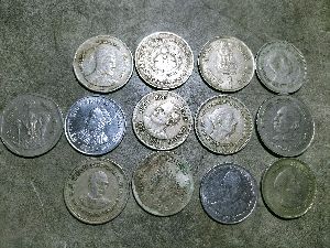 Old 1 rupee coins with different logo