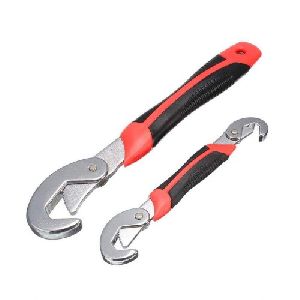 Adjustable Universal Wrench