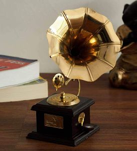 Miniature wooden gramophone