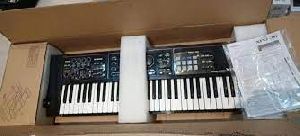 Roland Xps-30 Expandable Synthesizer Keyboard