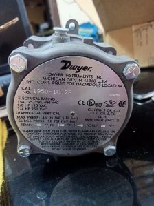 Dwyer Series 1950 Explosion Proof Differential Pressure Switch