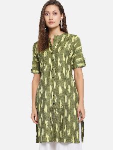 Vastraa Fusion Women\'s Pure Cotton Ikat Printed Kurti - (Green)
