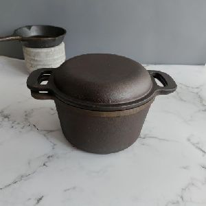 Cast Iron Dutch Oven