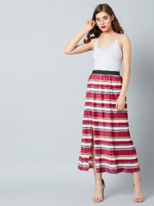 Slit Pleated Skirt