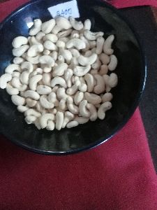 Cashew Nut W400