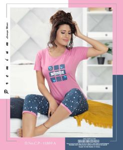 Ladies printed t shirt capri set