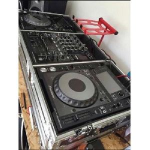 Mixing Console DJ Flight Case