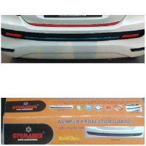 Rear bumper guard