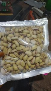 dry pistachio nuts