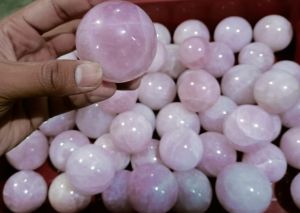 Rosequartz stone ball