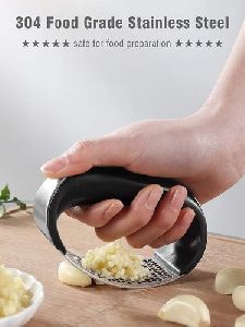 garlic press