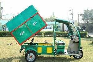 Garbage Battery Operated Auto Rickshaw