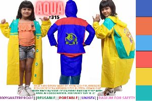 kids raincoat gown