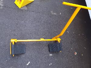 Adjustable Wheel Chock Stand / Trolley for MHCV Wheel chocks