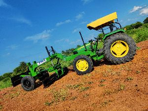 JOHN DEERE TRACTOR GRADER