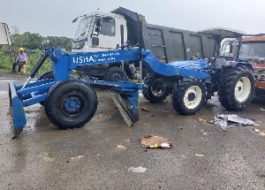 New Holland Tractor Grader