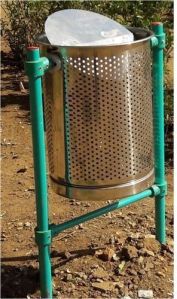 garden dustbin