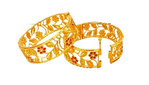 traditional gold plated bangle