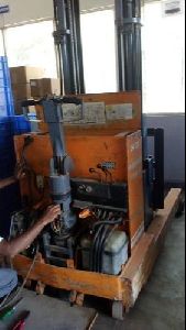 Hydraulic Stacker Repairing Services