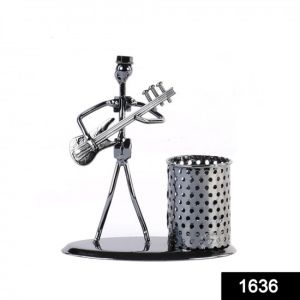 Iron Pen Stand Showpiece