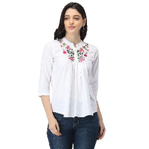 TR101 White Cotton Embroidered Tops
