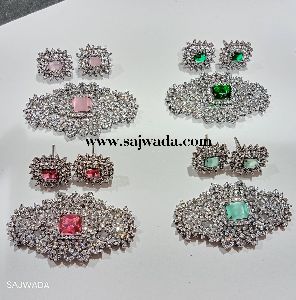 Kundan Pendant Set