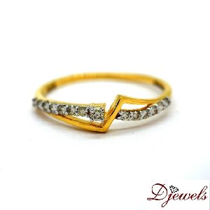 Diamond Studded Gold Ring