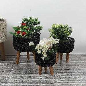 greace planters stand