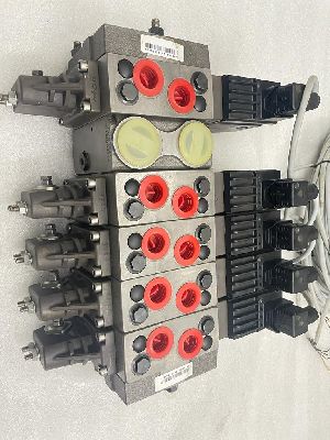 PVG 32 Proportional Valve 157B5937, 157B6233, 11084102, 157B9784, 157B9783, 157B9781, 157B3184, 157B2014, 157B8025,157B2001, 11052079