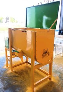 Feed Mixer Machine