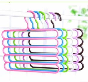 Plastic hanger multilayer