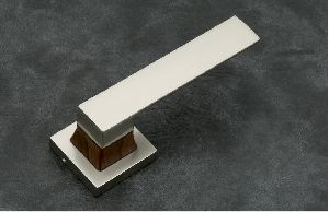 LH1006 Lever Handle