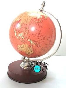 Table Vintage Globe