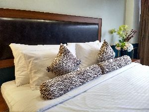 Bed runner