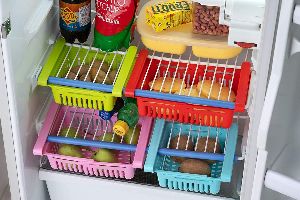 ADJUSTABLE FRIDGE STORAGE BASKET