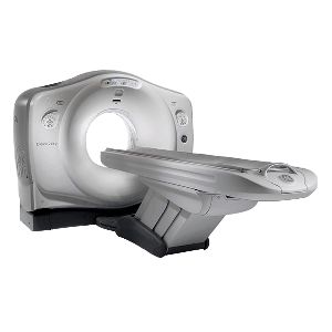 GE Discovery CT750 CT Scanner