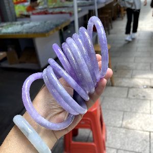 Glossy & Stylish Blue Resin Bangle From Tradnary