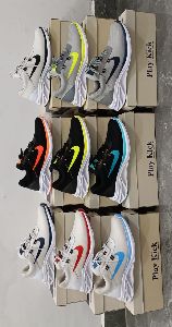 mens sports shoes..