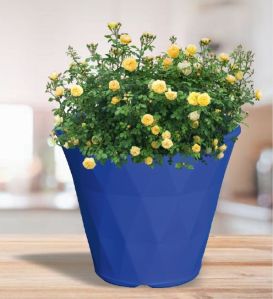 Diamond Plastic Pot