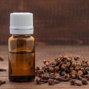 Clove essential oil