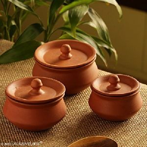 Clay Handi with Lid