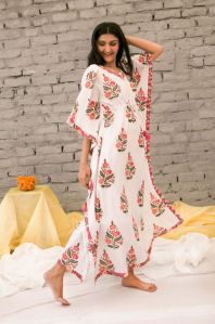 Ethnic Print with Elegant Border Comfy Kaftan