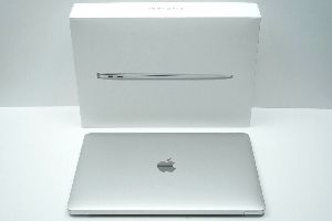 2020 Apple MacBook Air 13in laptop (Apple M1 Chip/8GB RAM/256GB/Sliver) OB