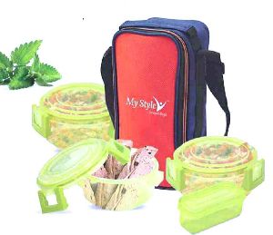 Crystal 4 Plastic Lunch Box