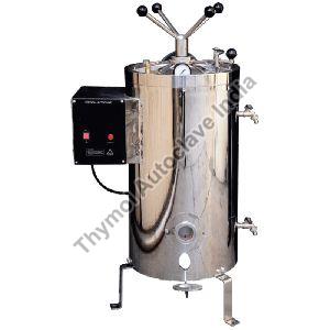 Vertical Double Walled Radial Locking Autoclave